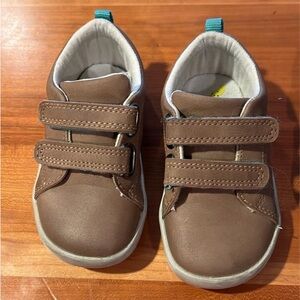 EUC Ten Little Sneakers